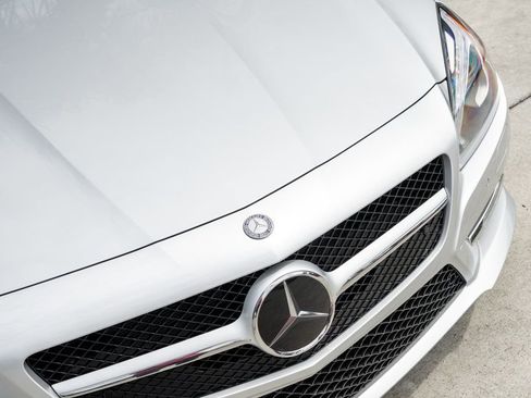 Used 2016 Mercedes-Benz SL 550 image 15