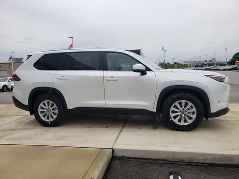 New 2026 Toyota Grand Highlander AWD image 4