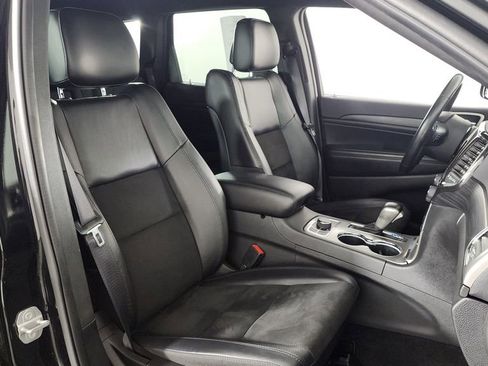 Used 2022 Jeep Grand Cherokee Laredo X image 33