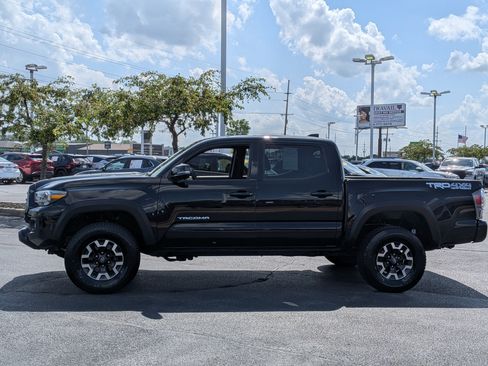 Certified 2023 Toyota Tacoma TRD Off-Road w/ TRD Premium Off Road Package AWD/4WD image 5