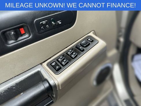 Used 2003 HUMMER H2 Base w/ Preferred Equipment Group image 16