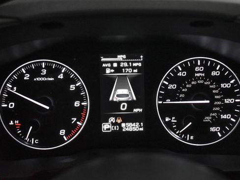 Used 2024 Subaru Crosstrek 2.0i Premium image 13