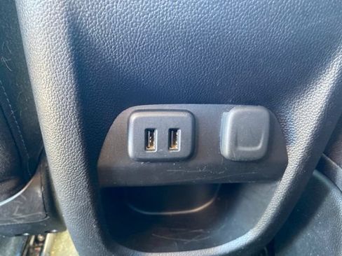 Used 2018 Chevrolet Colorado LT AWD/4WD image 26