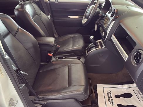 Used 2016 Jeep Compass High Altitude AWD/4WD image 11