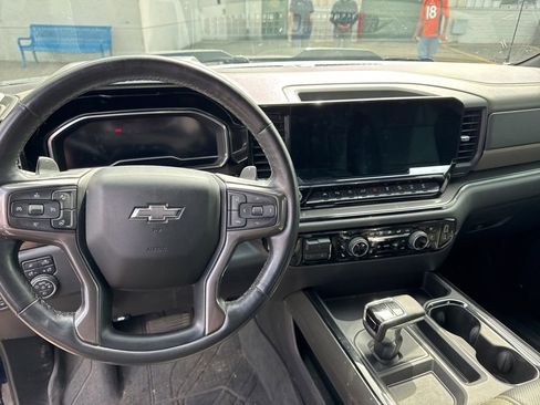 Used 2023 Chevrolet Silverado 1500 ZR2 w/ Technology Package AWD/4WD image 9