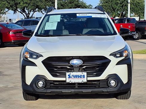 Used 2023 Subaru Outback Premium AWD/4WD image 2