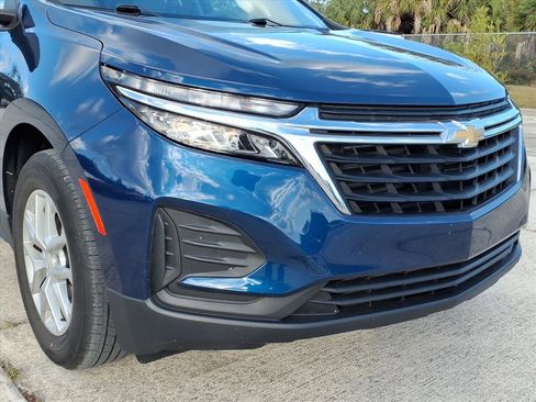 Used 2022 Chevrolet Equinox LS w/ LS Convenience Package image 9