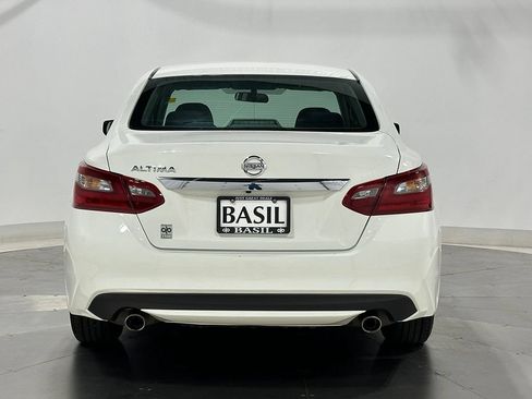 Used 2018 Nissan Altima 2.5 S w/ S Convenience Package FWD image 12