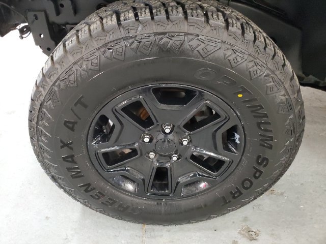 Used 2017 Jeep Wrangler Unlimited Sport AWD/4WD image 28