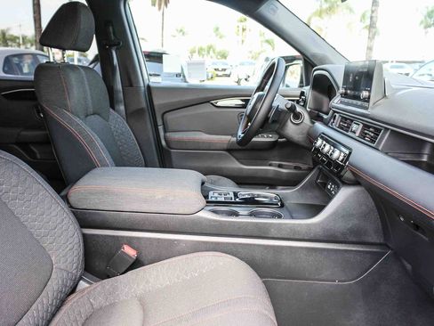 Used 2025 Honda Pilot Sport image 21