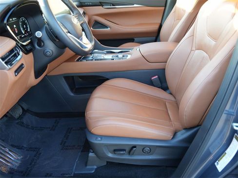 Certified 2025 INFINITI QX60 Sensory image 17