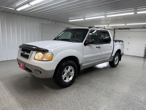 Used 2001 Ford Explorer Sport Trac 4x4 image 3