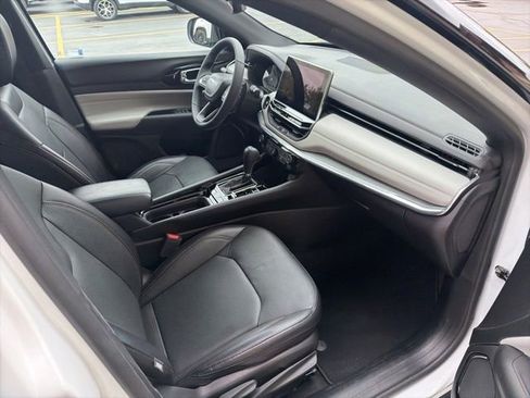 Used 2023 Jeep Compass Limited AWD/4WD image 15