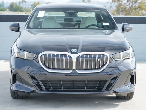 New 2026 BMW i5 eDrive40 w/ M Sport Package image 2