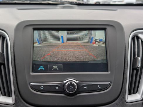 Used 2018 Chevrolet Malibu LS image 25