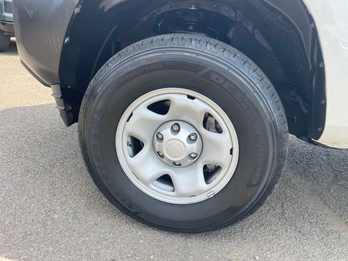 Used 2022 Toyota Tacoma SR RWD image 17