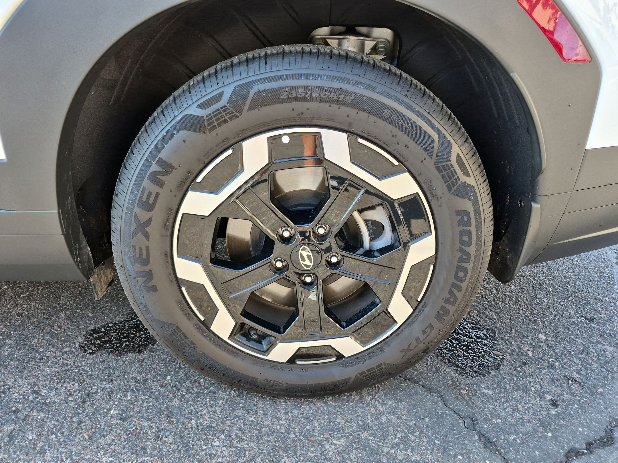 Certified 2026 Hyundai Santa Fe SEL FWD image 10