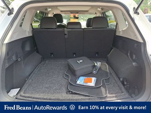 Certified 2023 Volkswagen Tiguan SE w/ Panoramic Sunroof Package AWD/4WD image 34