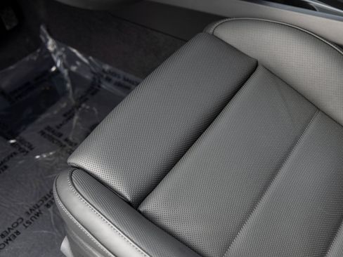 New 2025 Porsche Macan Electric image 29