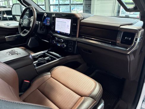 Used 2025 Ford F250 King Ranch w/ Chrome Package AWD/4WD image 11