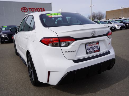 Used 2024 Toyota Corolla SE image 8