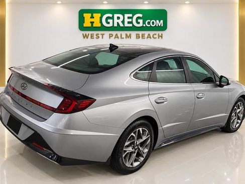 Used 2020 Hyundai Sonata SEL w/ Convenience + Sunroof Package FWD image 6