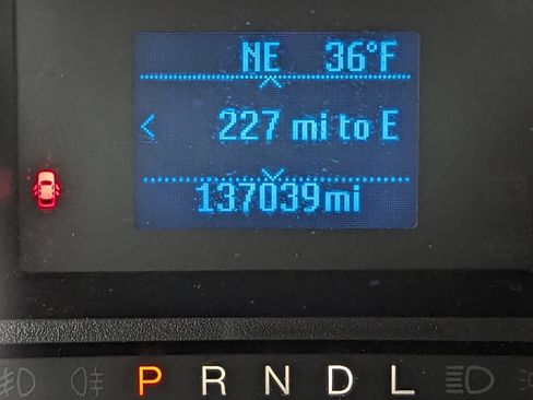 Used 2017 Ford Fusion S FWD image 19