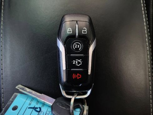 Used 2017 Ford Explorer Platinum AWD/4WD image 32
