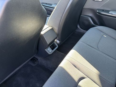 Used 2025 Kia K4 LXS image 25