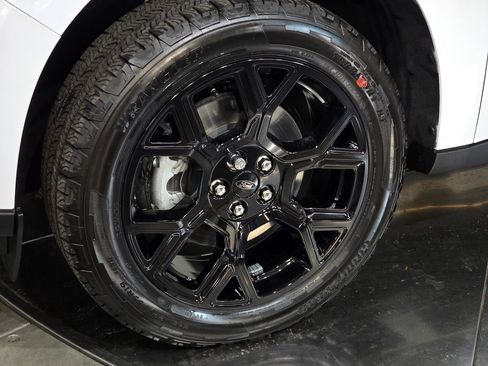 New 2025 Ford Maverick XLT w/ XLT Luxury Package image 12