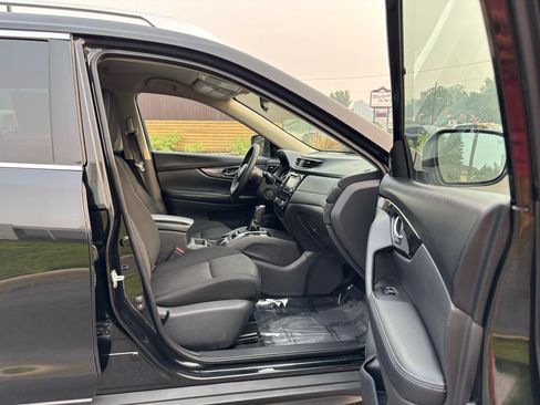 Used 2019 Nissan Rogue SV AWD/4WD image 39