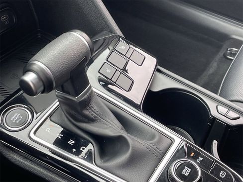 Certified 2025 Kia Sportage EX w/ Premium Package image 28