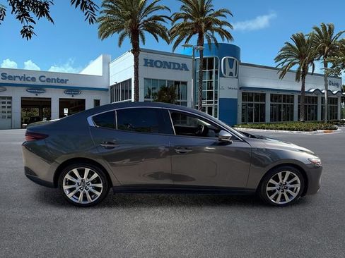 Used 2021 MAZDA MAZDA3 s FWD image 9