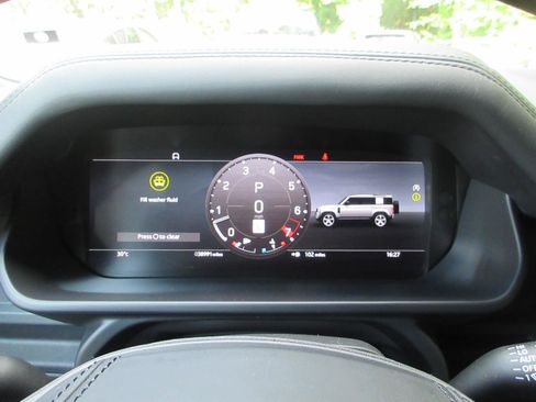 Used 2023 Land Rover Defender 110 X AWD/4WD image 11