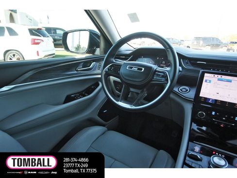 Used 2021 Jeep Grand Cherokee L Overland w/ Luxury Tech Group IV image 10