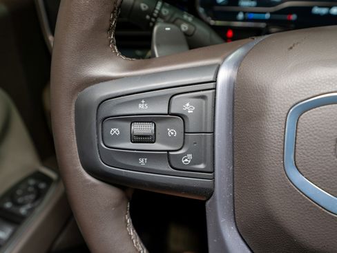 Used 2025 GMC Sierra 1500 SLT w/ SLT Premium Plus Package image 29