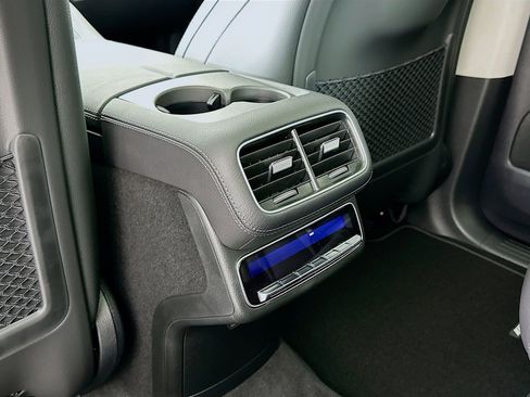 New 2026 Mercedes-Benz GLS 450 4MATIC image 28