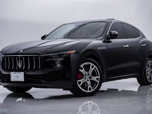 Used 2018 Maserati Levante image 1