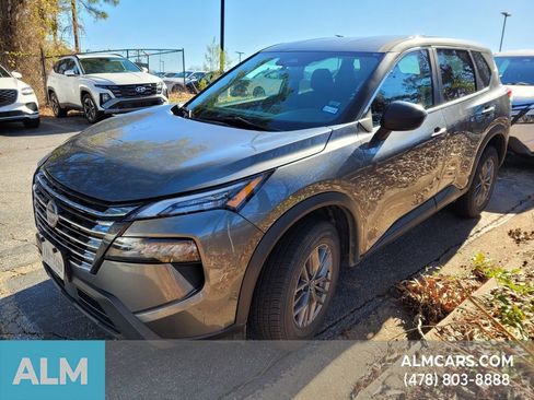 Used 2024 Nissan Rogue S image 1