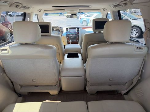 Used 2015 INFINITI QX80 4WD w/ Deluxe Technology Package image 8