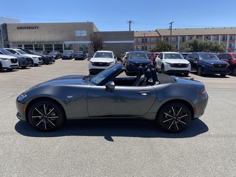 Certified 2025 MAZDA MX-5 Miata Grand Touring RWD image 50