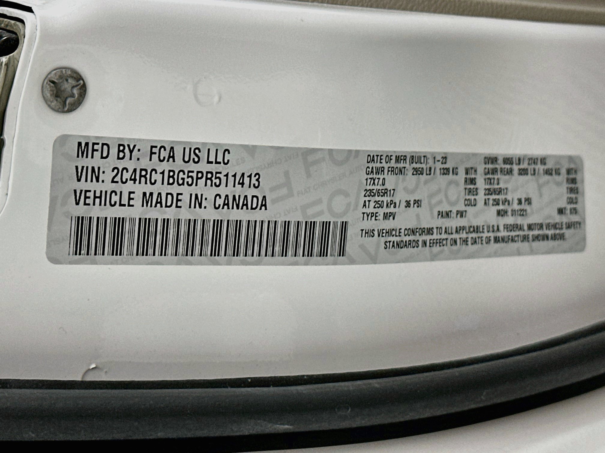 Used 2023 Chrysler Pacifica Touring-L FWD image 12