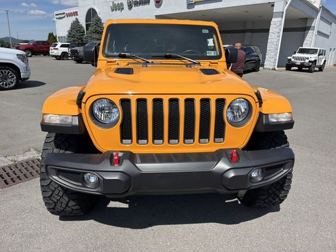 Used 2021 Jeep Wrangler Rubicon w/ Cold Weather Group AWD/4WD image 2