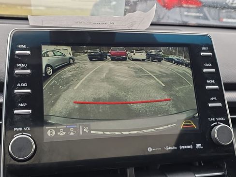 Used 2020 Toyota Avalon Touring image 18