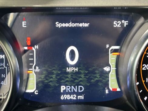 Used 2022 Jeep Wrangler Unlimited Sahara image 19