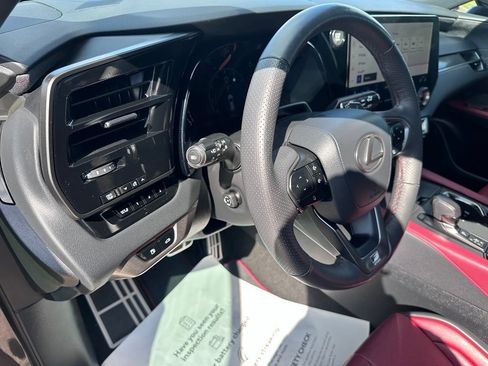 Used 2024 Lexus RX 350 F Sport w/ Convenience Package AWD/4WD image 10