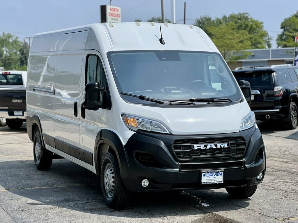 Used 2025 RAM ProMaster 2500 w/ Convenience Group FWD image 32