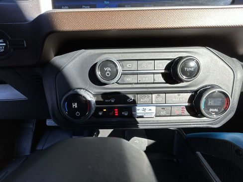 Used 2023 Ford Bronco Outer Banks image 19