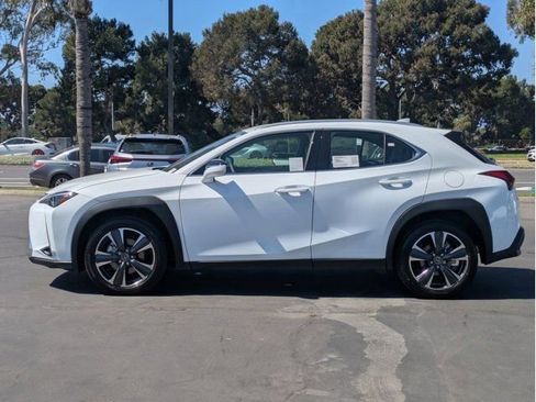 New 2026 Lexus UX 300h FWD image 8
