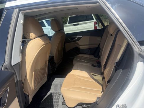 Used 2020 Audi Q8 Premium Plus AWD/4WD image 13